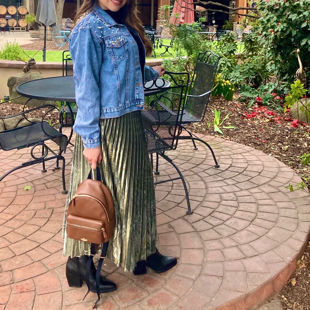 Gold accordion pleaded maxi skirt